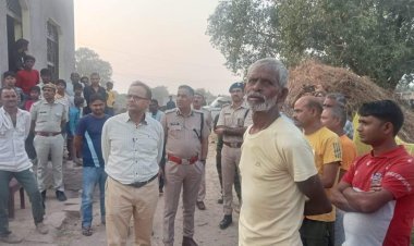 धौलपुर : जिला निर्वाचन अधिकारी एवं पुलिस अधीक्षक ने किया अति संवेदनशील मतदान केंद्रों का दौरा