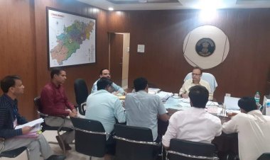 धौलपुर : बीटा वर्जन मतदाता सूचियों का भली प्रकार अध्ययन कर अशुद्धियों को दूर करें- जिला निर्वाचन अधिकारी