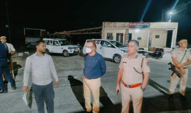 धौलपुर : जिला निर्वाचन अधिकारी एवं एसपी ने सागर पाड़ा चैक पोस्ट पर किया निरीक्षण