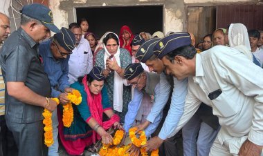 हापुड़ : राष्ट्रीय सैनिक संस्था के प्रदेश अध्यक्ष को अंतिम विदाई देने पहुंचे हापुड़ के पदाधिकारी