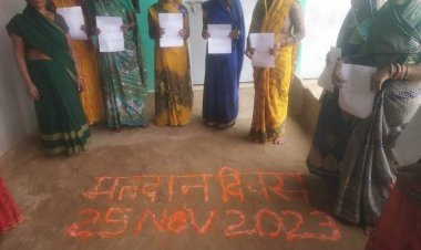 धौलपुर : स्वयं सहायता समूह के महिलाओं द्वारा घर-घर जाकर मतदान हेतु जागरूक 