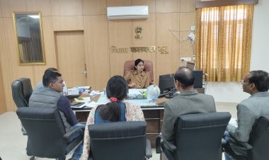  दूदू : विकसित भारत संकल्प यात्रा शिविर की प्रगति को लेकर जिला कलक्टर ने ली समीक्षा बैठक  