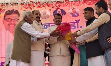 महात्मा गांधी राजकीय विद्यालय पडासोली में उप मुख्यमंत्री प्रेमचंद बैरवा ने किया कक्षा कक्ष का शिलान्यास  