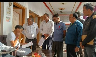 छत्तीसगढ़ अखबार वितरक संघ का प्रतिनिधि मंडल मिला मंत्री देवांगन से