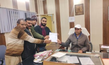 आजाद अधिकार सेना के राष्ट्रीय अध्यक्ष पूर्व आईपीएस अमिताब ठाकुर राजस्थान प्रदेश अध्यक्ष रनीश तिवारी के आह्वान पर राजस्थान के कई जिलों में ज्ञापन दिया गया