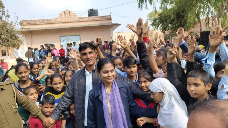 दूदू: उप मुख्यमंत्री श्री प्रेमचंद बैरवा ने मौजमाबाद में छात्राओं को वितरित की साईकिल 