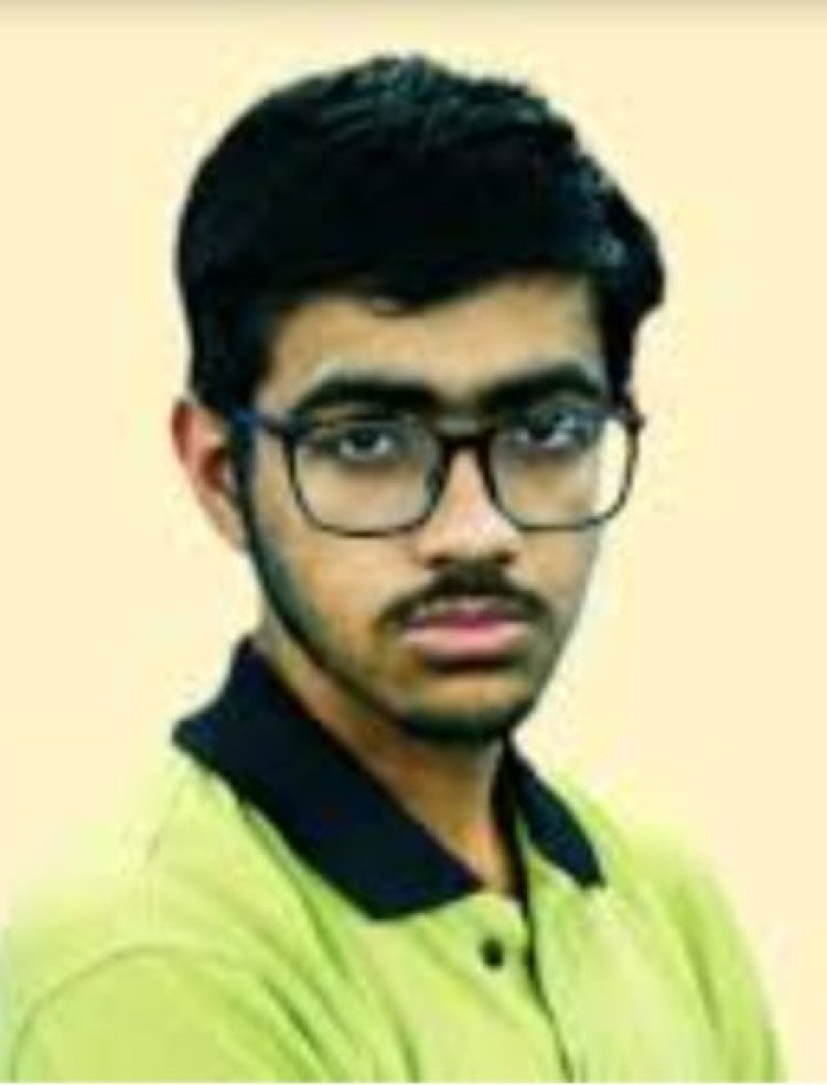 साधारण परिवार के बेटे ने रचा इतिहास, JEE Mains 2024 में किया टॉप  