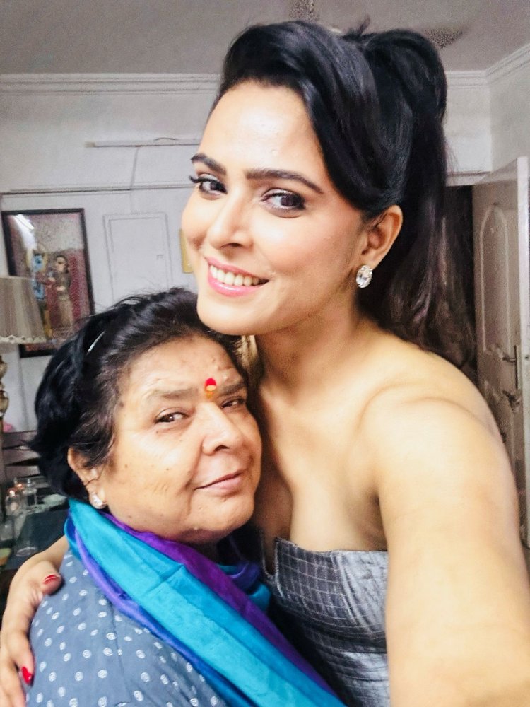 मधुरिमा तुली ने महिला दिवस पर माँ के साथ एक विशेष सैर की योजना बनाई!