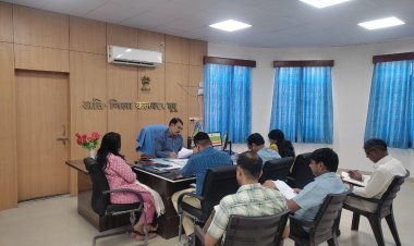 दूदू अतिरिक्त जिला कलक्टर ने लंबित प्रकरणों की समीक्षा कर निस्तारण के दिये निर्देश 