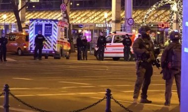 जर्मनी के क्रिसमस मार्केट में हुआ बड़ा अटैक, 11 की मौत-60 से ज्यादा घायल