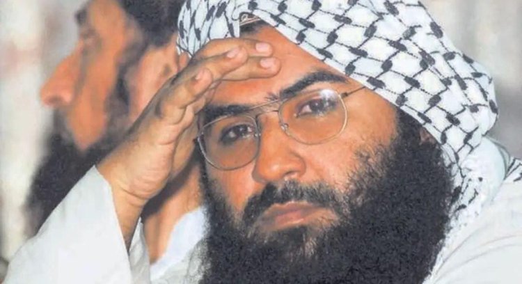 भारत के दुश्मन मसूद अजहर को हार्ट अटैक, जानिए कहां छिपा था जैश सरगना