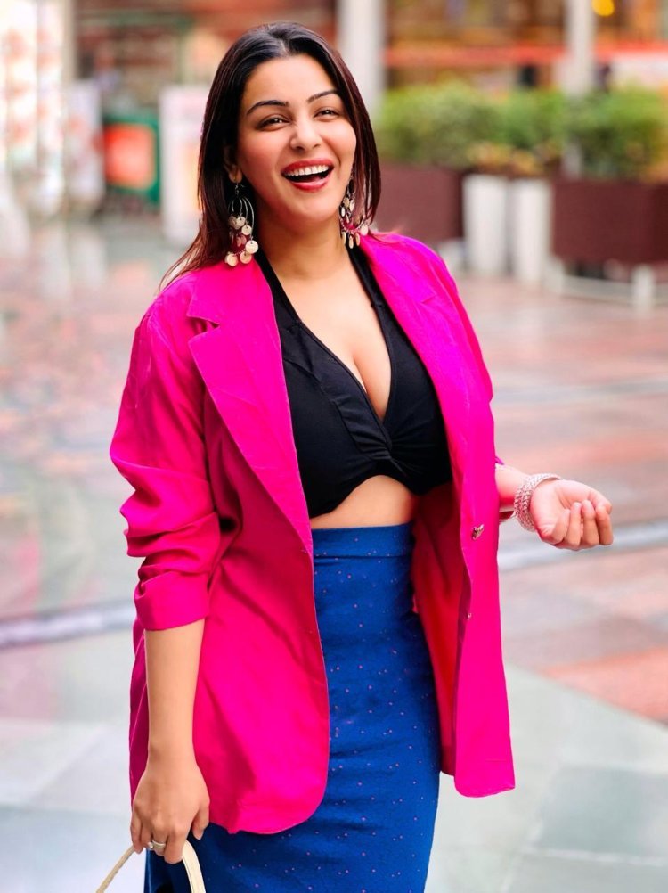 Bigg Boss 18's Dr. Yamini Malhotra calls out Ranveer Allahbadia 's controversial remark on parents, talks about the importance of values and respect!