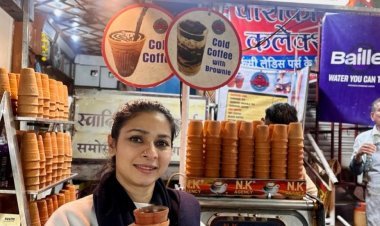 तनिषा मुखर्जी ने कुल्हड़ वाली चाय के साथ बिताए सुकून भरे पल, बोलीं—‘ठंडी और गरम-गरम कुल्हड़ वाली चाय का मज़ा ही अलग है’